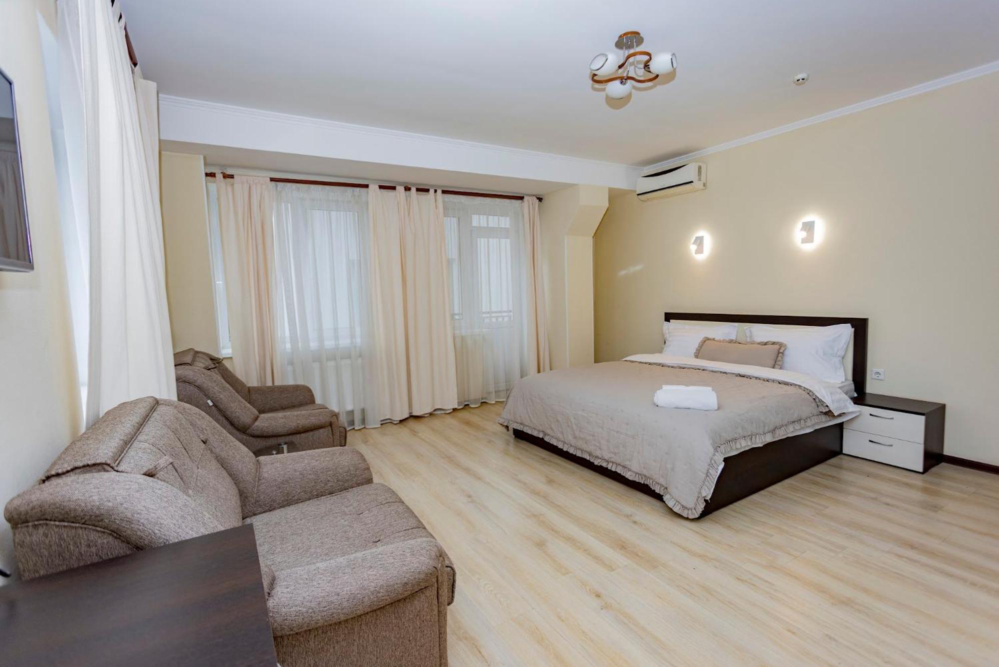Lolo Hotel Chişinău Extérieur photo